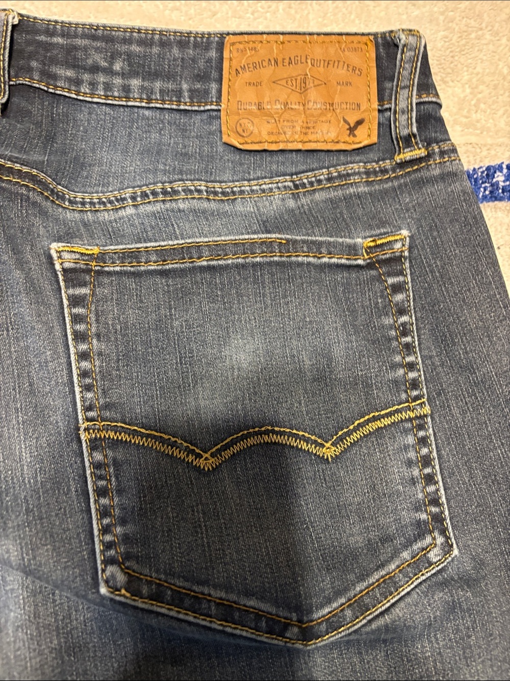 American Eagle Outfitters Men’s Jeans - Dark and Light Blue Washes - Picture 12 of 16